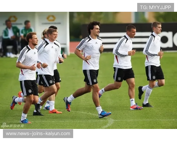 欧洲杯青训成果在大赛中得到检验并备受认可，欧洲杯训练足球